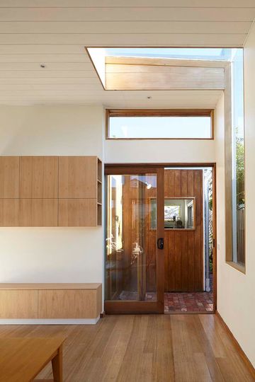 Casual House by Christopher Megowan Design (by Lunchbox Architect)